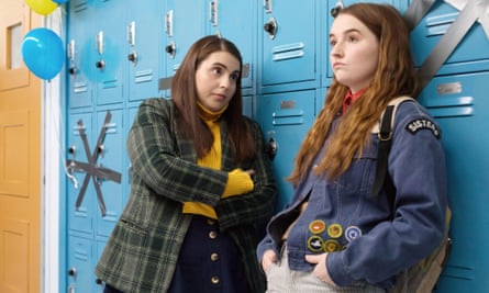 Beanie Feldstein and Kaitlyn Dever in Booksmart