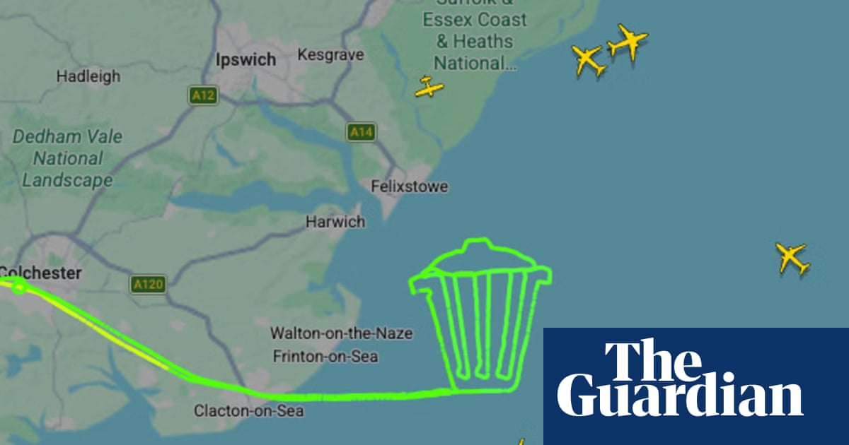 Pilot pulls off Count Binface stunt for Clacton byelection