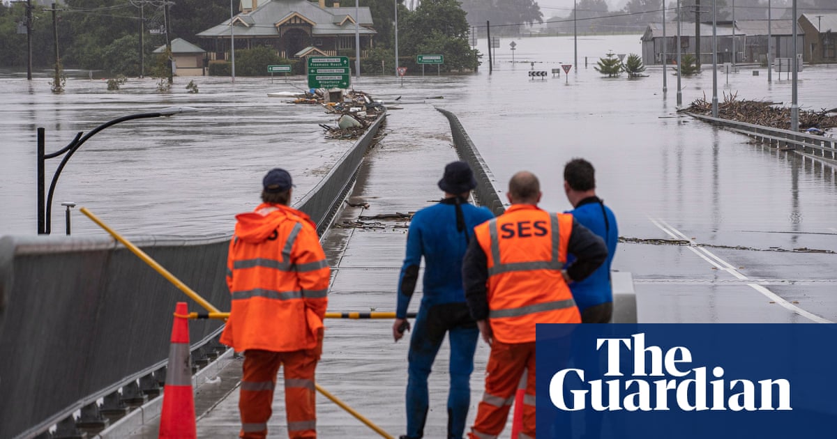 SES units in flood-hit NSW raised alarm in 2020 that restructure threatened ‘future of the service’