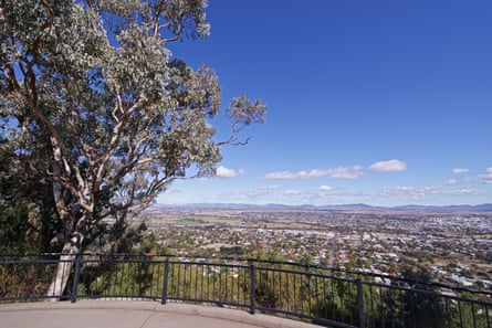 View From Tamworth Lookout of town