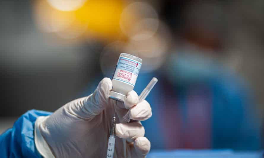 UK children aged 16 and 17 expected to be offered Covid vaccine |  Coronavirus | The Guardian