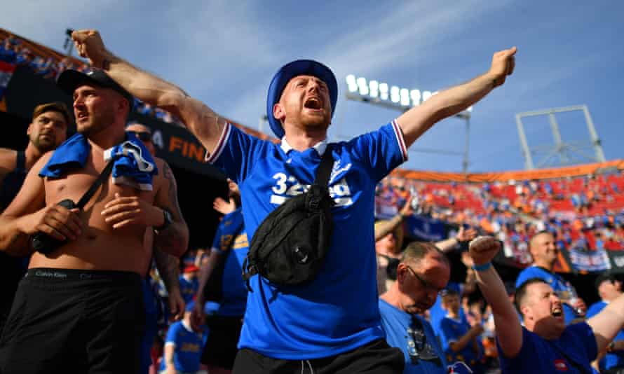 Rangers fans...