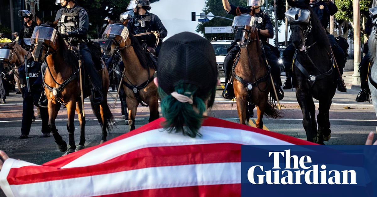 Ice raids in LA continue as armed agents target immigrant communities