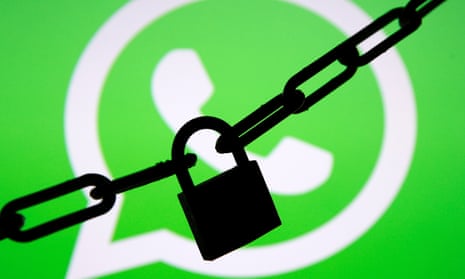 A chain and a padlock in front of a WhatsApp logo 