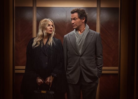 Dominic West and Sienna Miller in War.