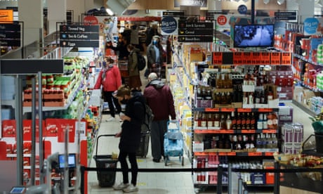 Tesco Hails Record Christmas Fuelled By Online Grocery Surge Tesco The Guardian Tesco Christmas 2021