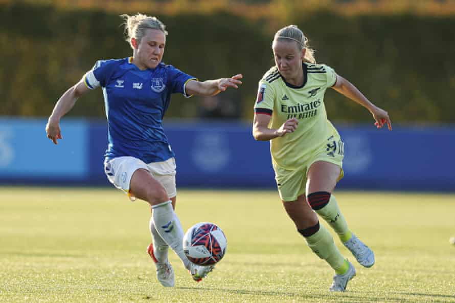 Izzy Christiansen (left) battles with Arsenal’s Beth Mead during Everton’s home defeat last Sunday.