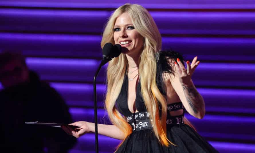 Avril Lavigne presenting a Grammy award in April.