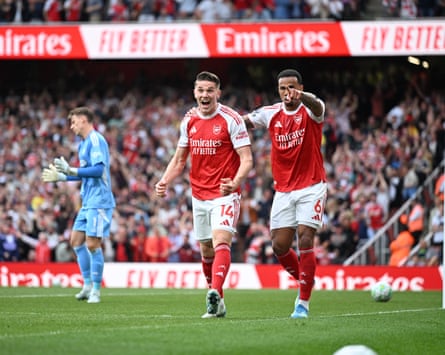 Viktor Gyökeres celebrates scoring against Fulham with Gabriel Magalhães