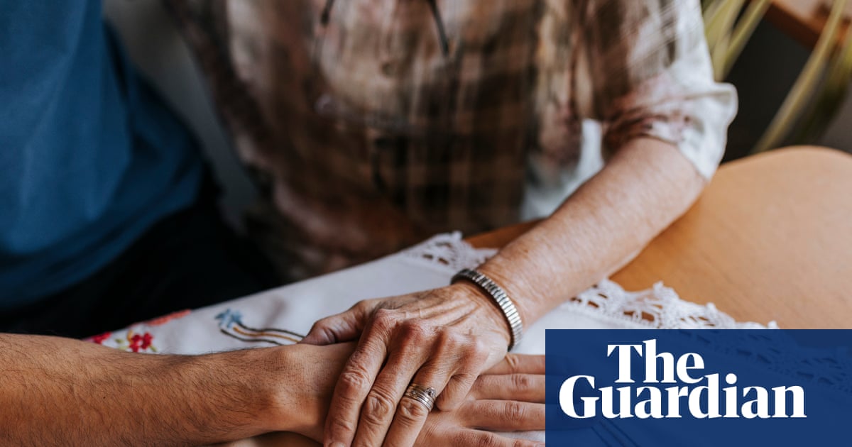 Pressure grows on DWP over misleading' response to carer's allowance scandal