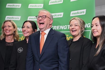 Anthony Albanese with clinicians during a visit to Bridgewater medicare urgent care clinic in the electorate of Lyons.