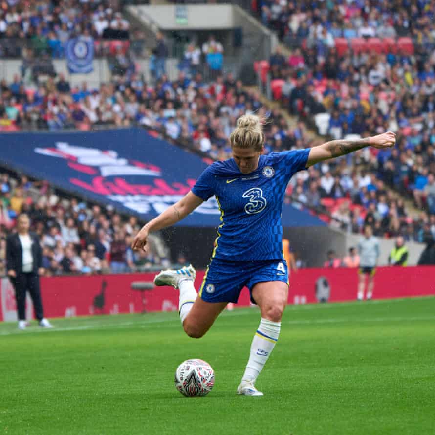 Millie Bright puts over a cross which Sam Kerr heads home to open the scoring.