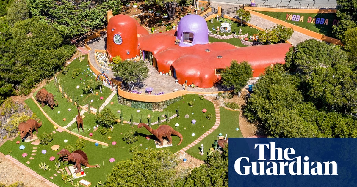 'Flintstone' house sparks lawsuit from California town 'It's an