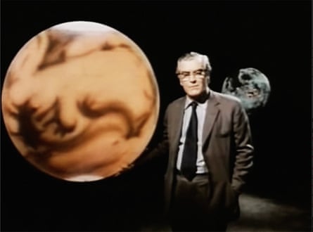 Tim Brinton turns his attention to Mars in Alternative 3.
