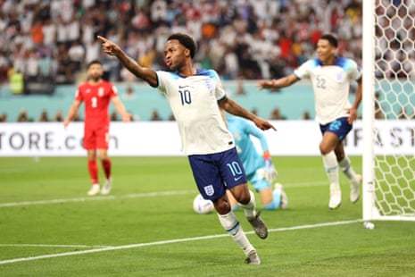 England v Iran: World Cup 2022 – live | World Cup 2022 3 Raheem Sterling finishes smartly to put England three goals up.