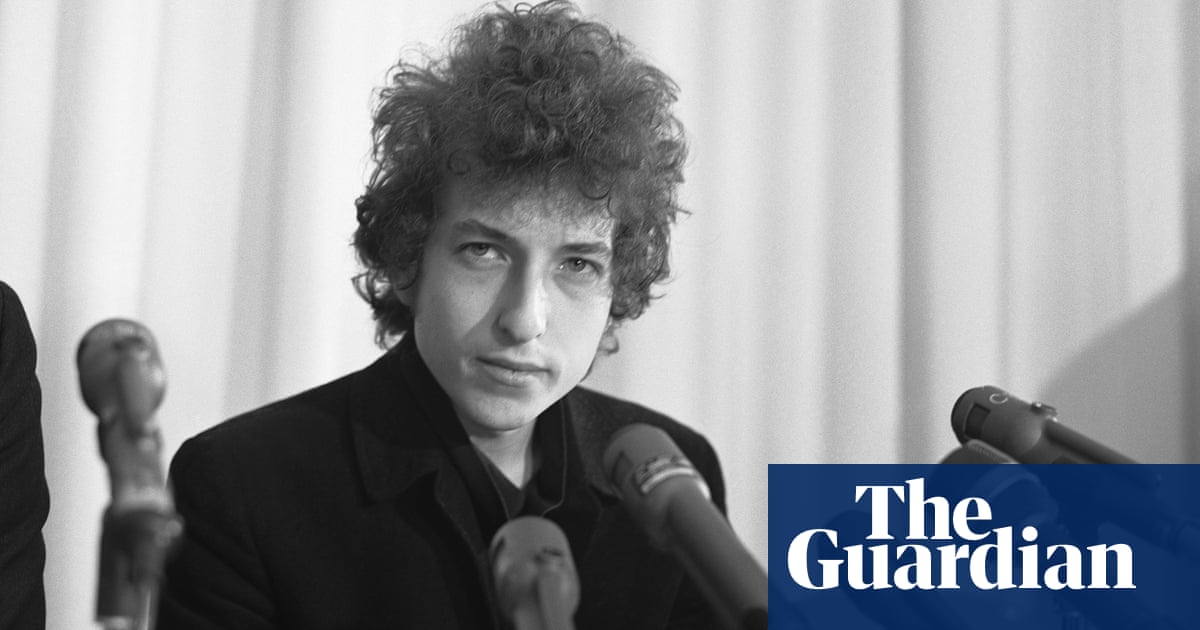 Bob Dylan accused of sexually abusing a 12-year-old in 1965