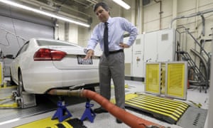 John Swanton, spokesman for the California Air Resources Board, explaining how a Volkswagen Passat is evaluated at an emissions test lab