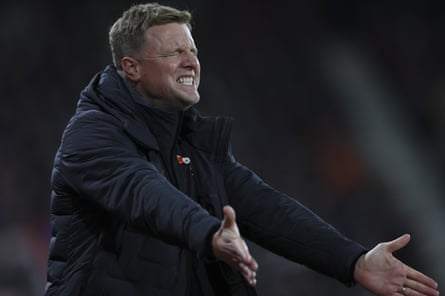 Eddie Howe shows his frustration on the sidelines