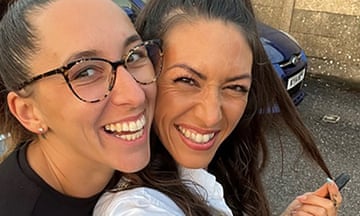 Amie and Sian Gray next to each other in a candid slefie, both smiling