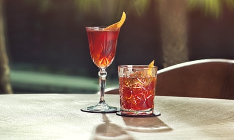 Negroni sbagliato (left) and a classic negroni on a table