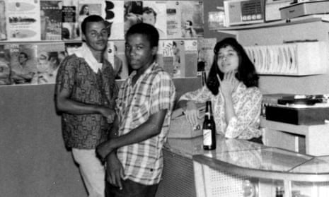 Patricia Chin, aka Miss Pat, with VP customers, circa 1960.