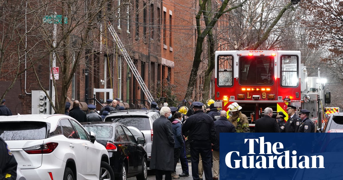 Seven children among 13 people dead in Philadelphia house fire