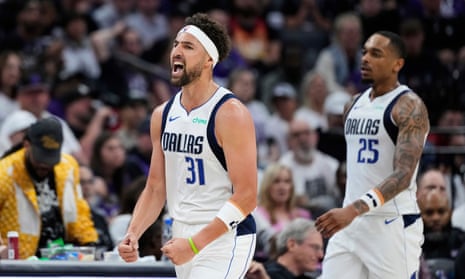 Dallas Mavericks guard Klay Thompson (31) reacts during the first half of Wednesday’s game against the Sacramento Kings.