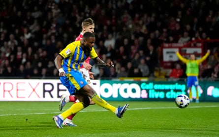Cyle Larin shoots at goal for Southampton