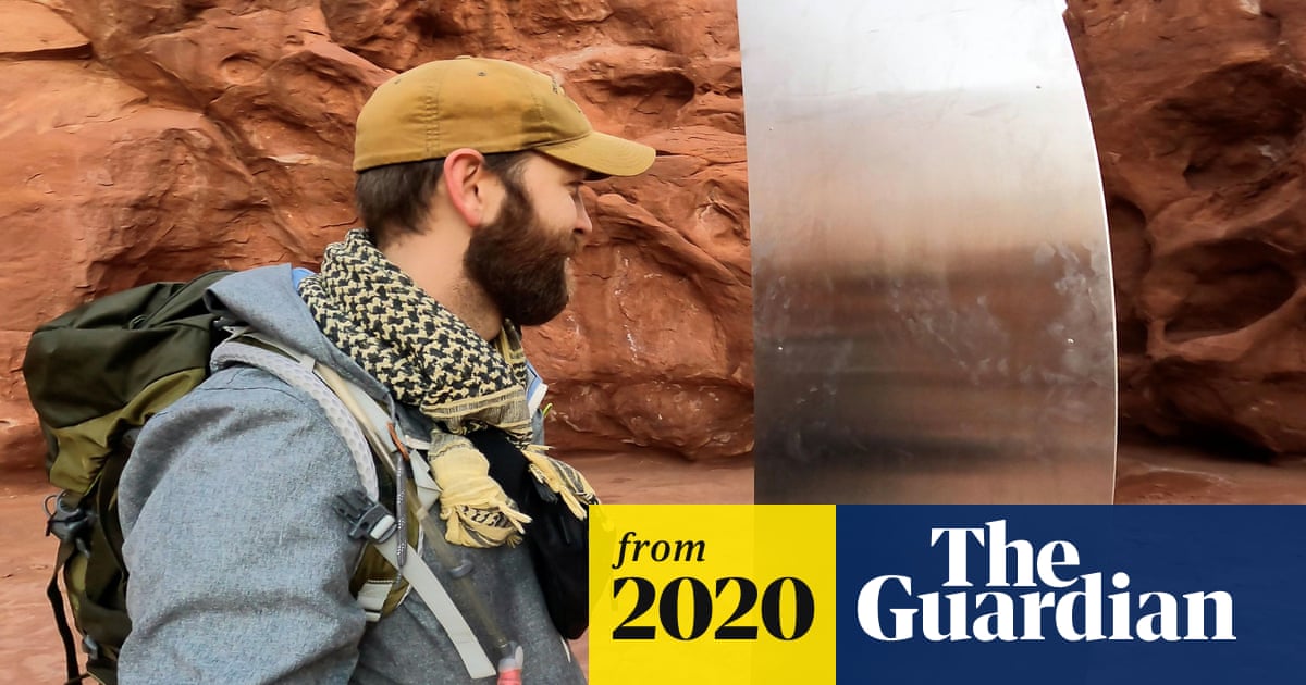 Visitors track down mystery desert monolith in Utah