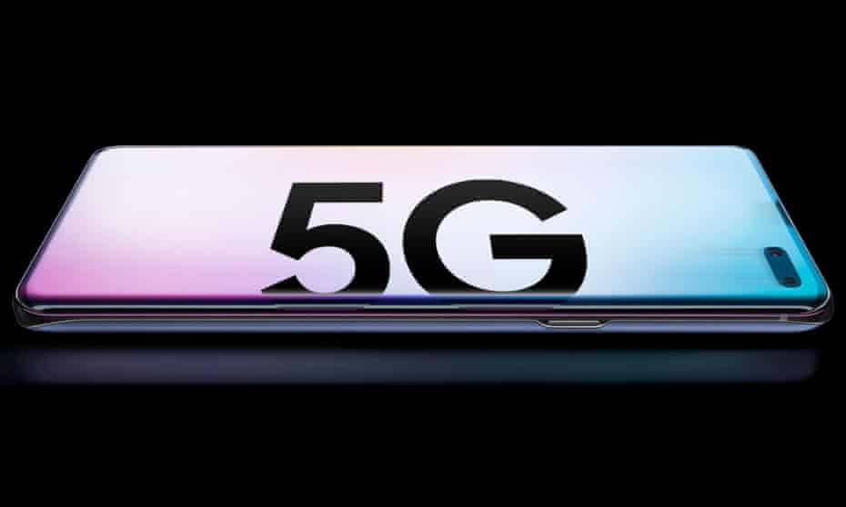 a 5G logo on a Samsung Galaxy phone
