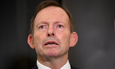 Former Australian prime minister Tony Abbott claims climate warnings ignore historical examples of warmer and cooler periods.
