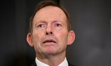 australian theses trove Former Australian prime minister Tony Abbott claims climate warnings ignore historical examples of warmer and cooler periods.