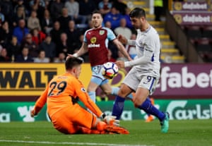 Pope saves from Morata.