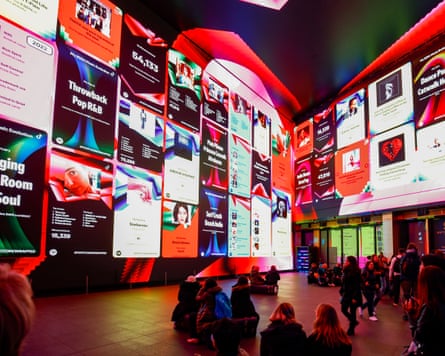 Spotify Wrapped takes over a digital billboard in London.