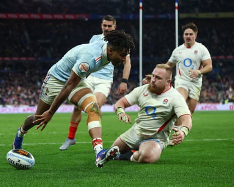 Attissogbe scores their fifth try.