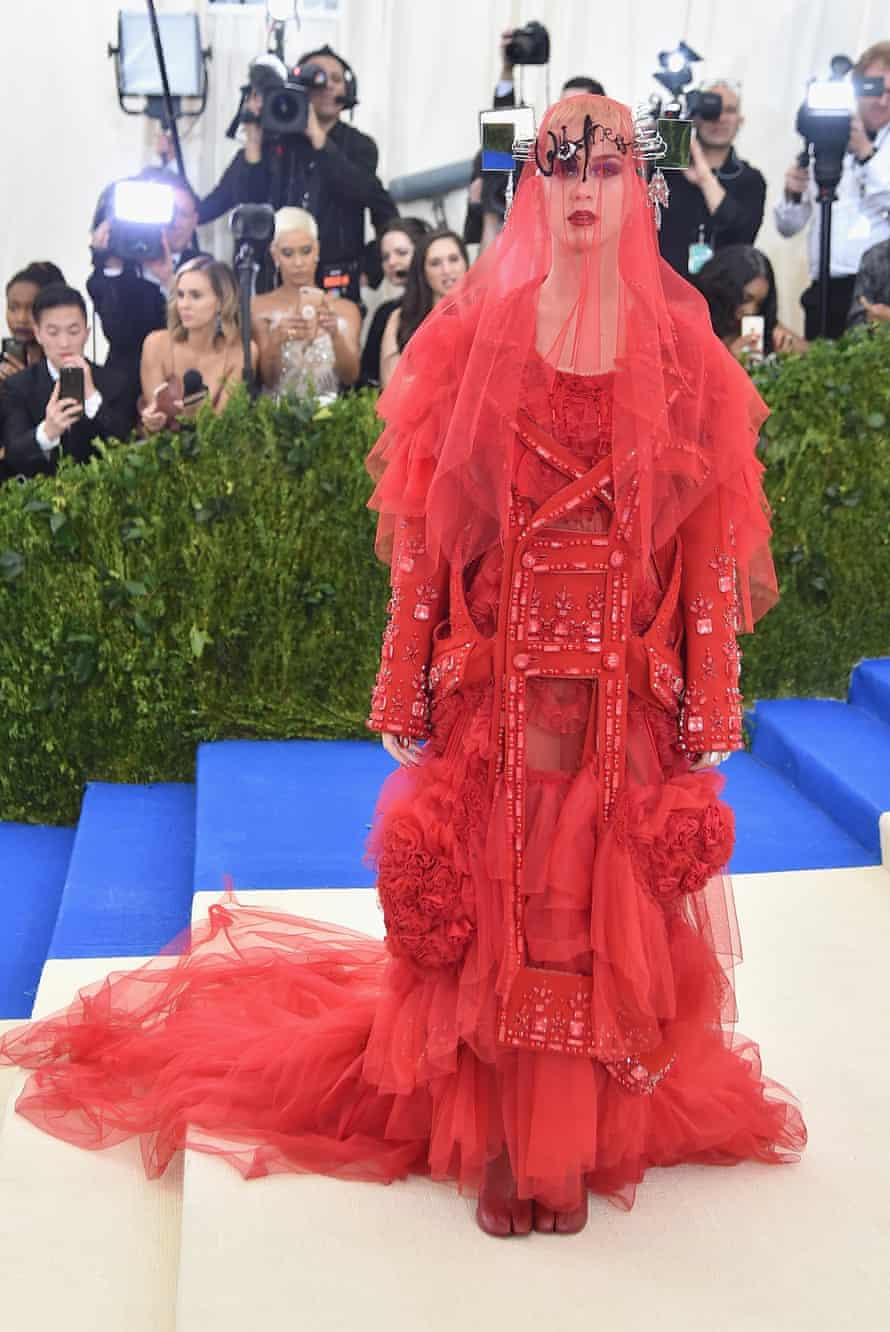 Met Gala 17 Who Nailed The Trickiest Dress Code Ever Met Gala 17 The Guardian