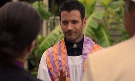Paulo (Colin Donnell) steals Reverend Mackenzie’s identity.
