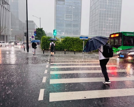Fuertes lluvias e inundaciones en las provincias del sur de China