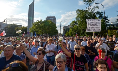 Poles protesting against legal changes