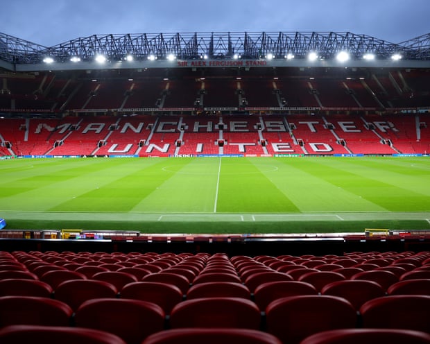 El plan de licencias de asientos del Manchester United se ve amenazado por la represión contra la reventa de entradas. El plan de licencias de asientos del Manchester United se ve amenazado por la represión contra la reventa de entradas.