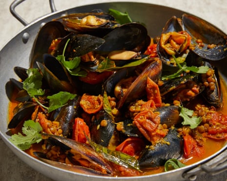 O Tama Carey's mussels rassam