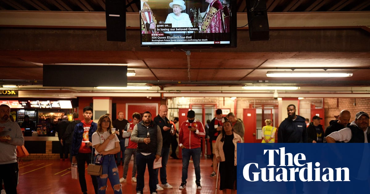 Chelsea v Liverpool and Manchester United v Leeds off as more games fall