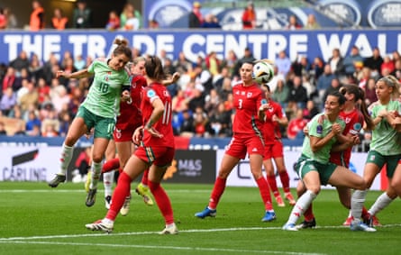 Cristiana Girelli scores a header