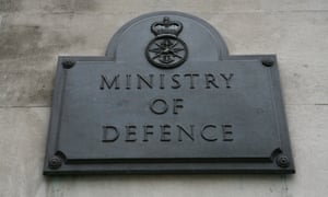 (
MoD names British soldier killed in Iraq
)