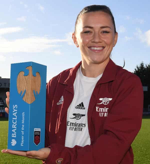 Katie McCabe with her player of the month award.
