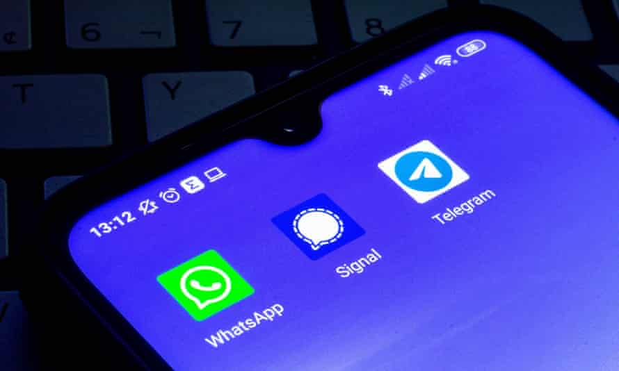 Whatsapp, Signal and Telegram app icons  on a smartphone screen