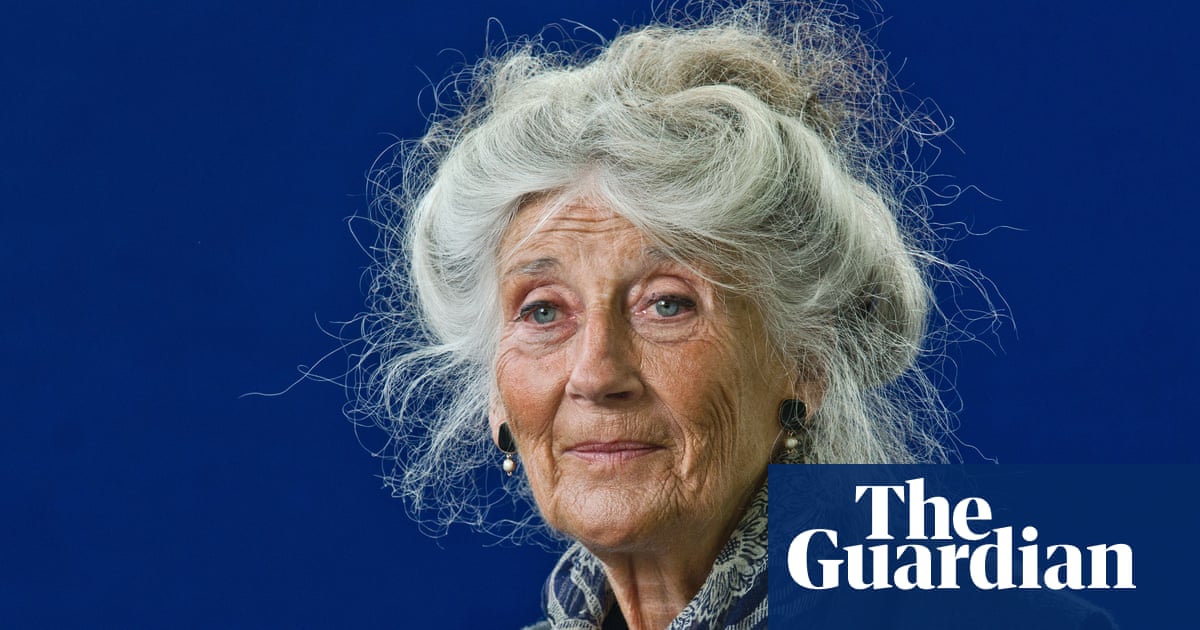 Phyllida Law, prolific performer across stage and screen, dies aged 94