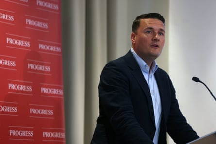 Wes Streeting speaking at a lectern