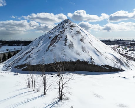 Peak interest: Toronto’s snow mountains that refuse to melt are a toxic hazard