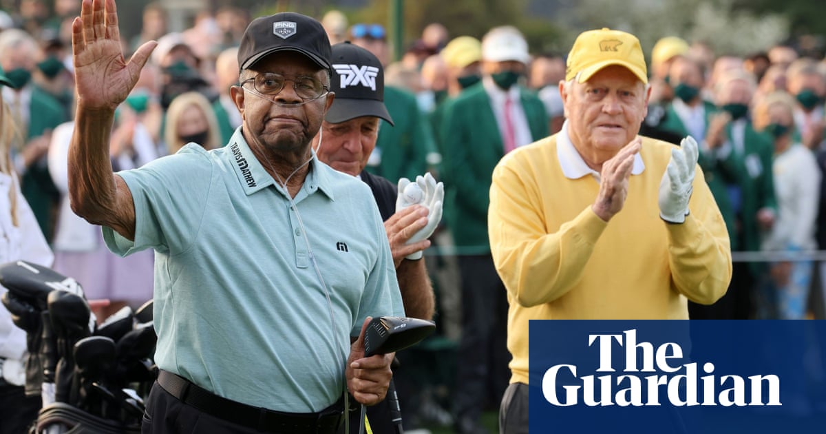 Lee Elder, golfer who broke colour barrier at the Masters, dies at age of 87